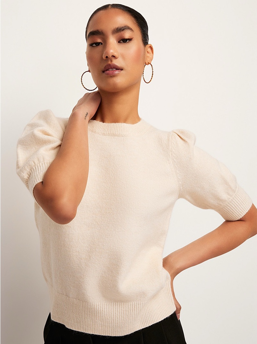 Cream Puff-Sleeve Short-Sleeve Sweater Top